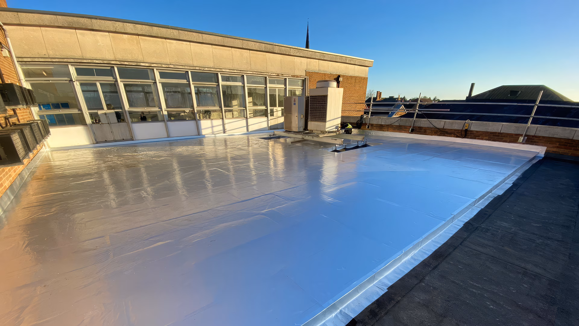 Installation of vapour control layer